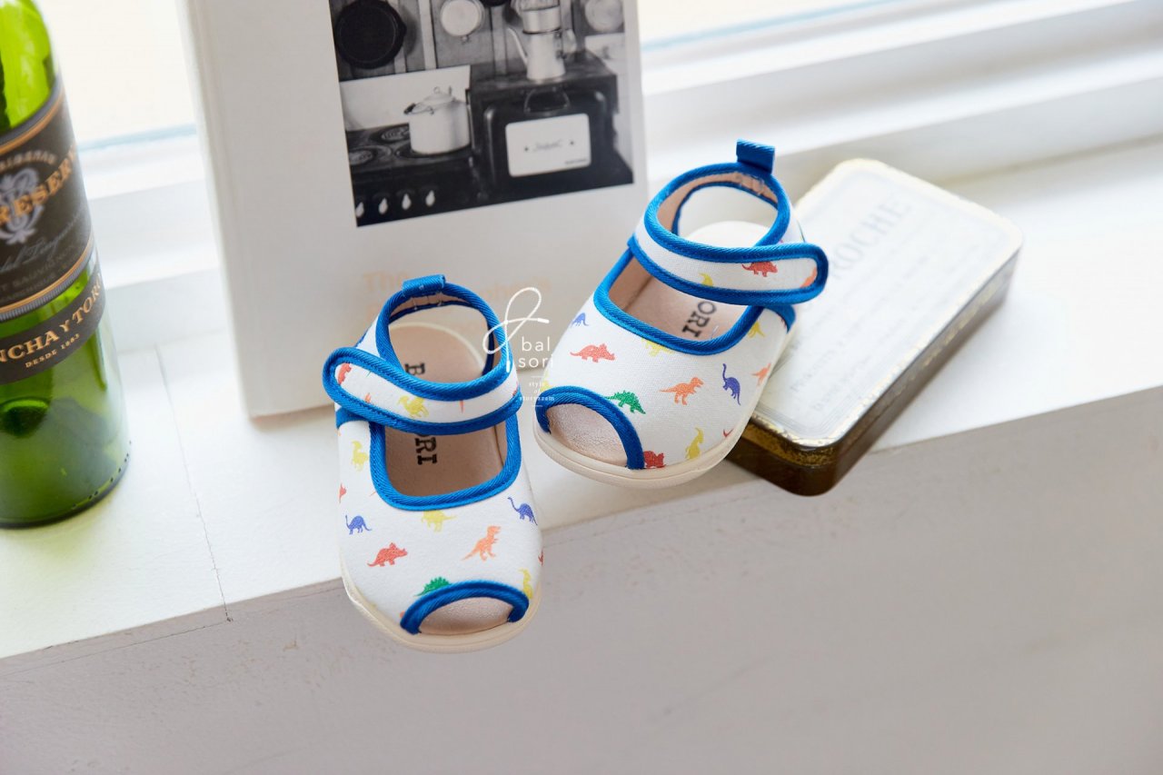 Y867 Dinosaur Squeaky Shoes Korean infant shoes in blue made in Korea