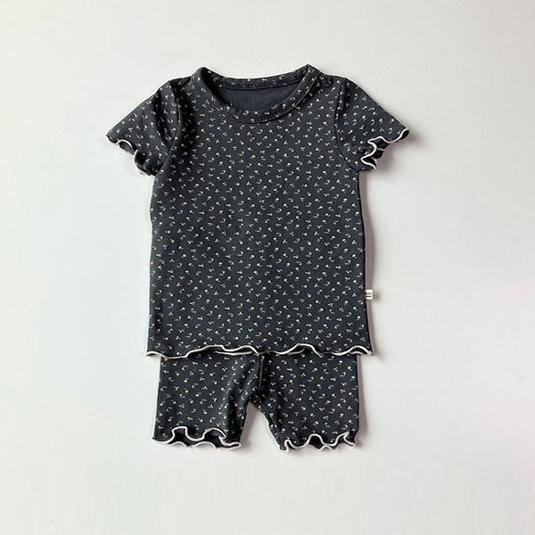 Carrot Flower Short Sleeve Set-Up Korean infant set in charcoal made in Korea