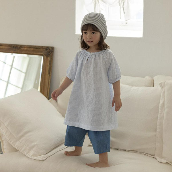 Pretty Pumpkin 3/4-Length Denim Pants Korean toddler pants in light denim made in Korea