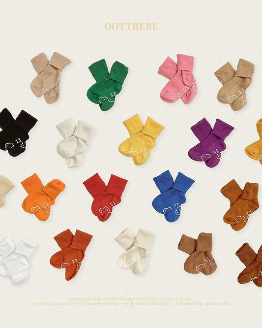 Rainbow Socks Korean infant accessory in basic set made in Korea