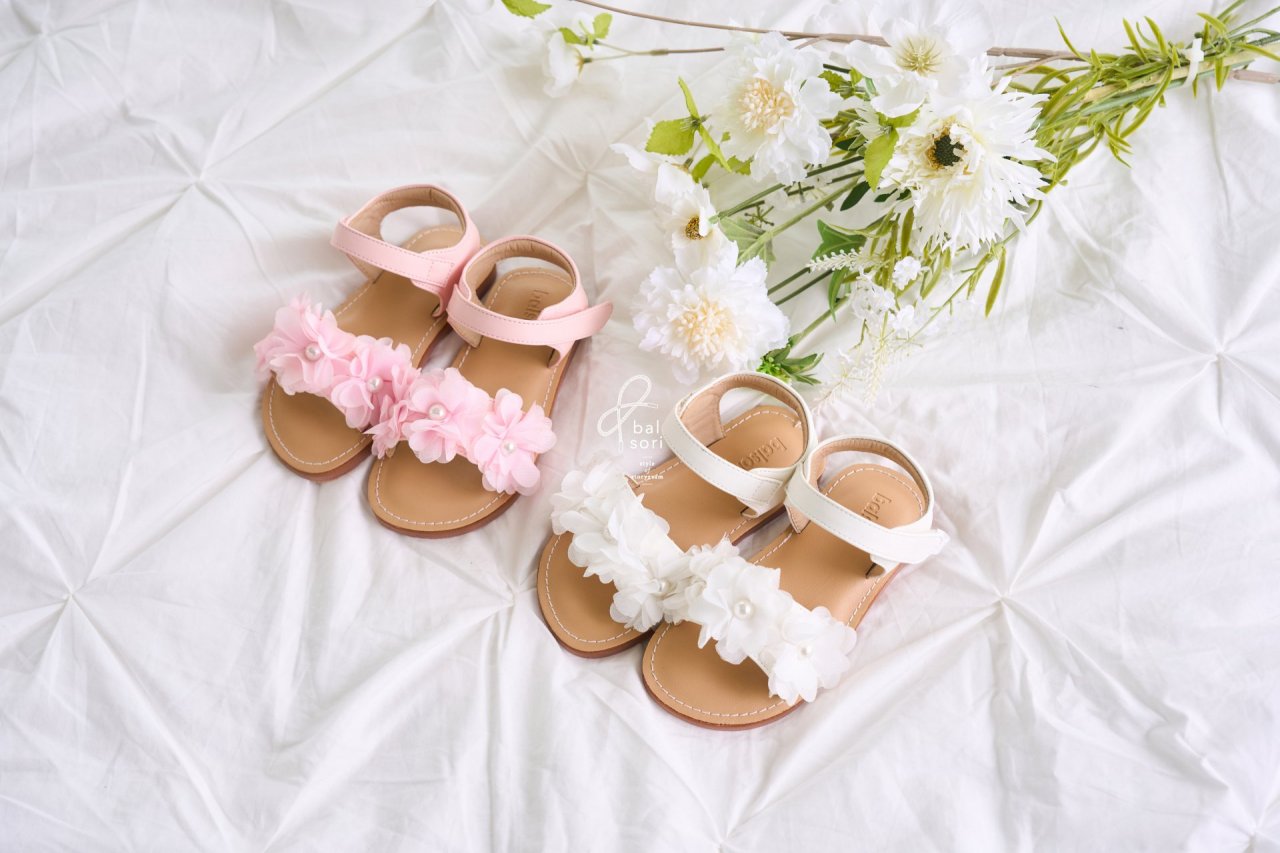 BB448 Cape Sandals Korean toddler shoes in ivory made in Korea