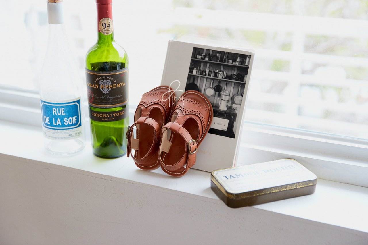 A033 Motive Sandals Korean toddler shoes in brown made in Korea