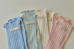 Mome Pastel Knee-High Socks
