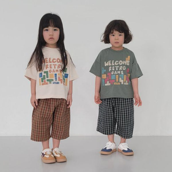 Retro Tee Korean toddler t-shirt in light beige made in Korea