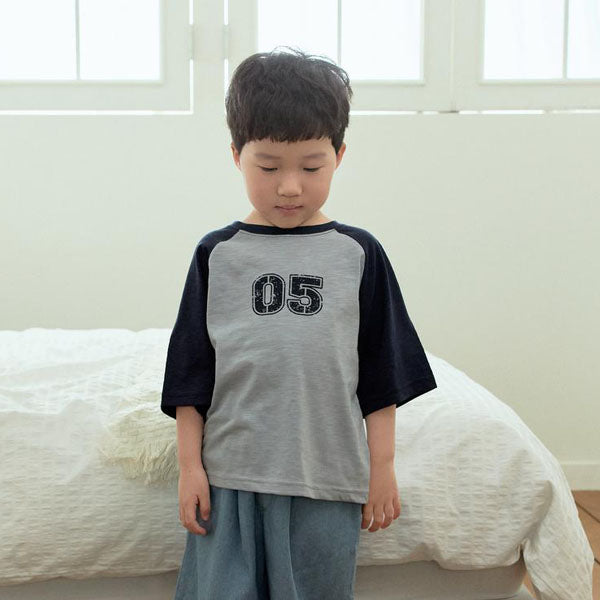 05 Raglan Tee Korean toddler t-shirt in cream made in Korea