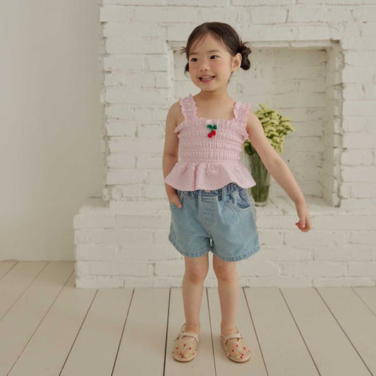 Heart Denim Shorts Korean toddler shorts in light denim made in Korea