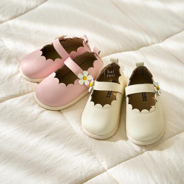 Y939 Piyo Squeaky Shoes Korean infant shoes in ivory made in Korea