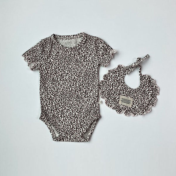Pink Leo Short Sleeve Bodysuit Korean infant bodysuit in light beige made in Korea