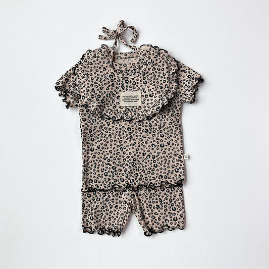 Leo Short Sleeve Set-Up Korean infant set in beige made in Korea