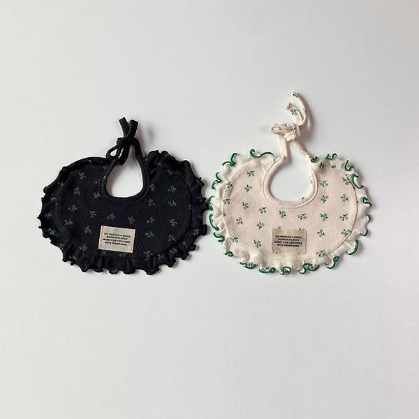 Fog 2 Bib Korean infant accessory in cream made in Korea