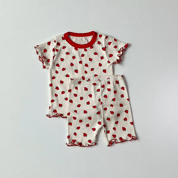 Eyelet Strawberry Short Sleeve Set-Up Korean infant set in cream made in Korea