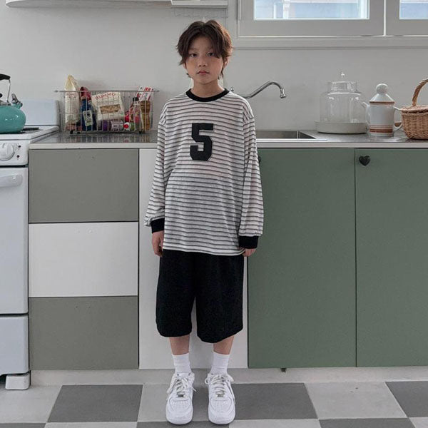 Curve Line Bermuda Pants Korean toddler pants in black made in Korea