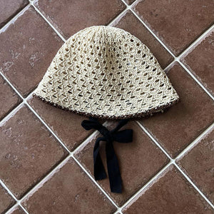 String Bonnet