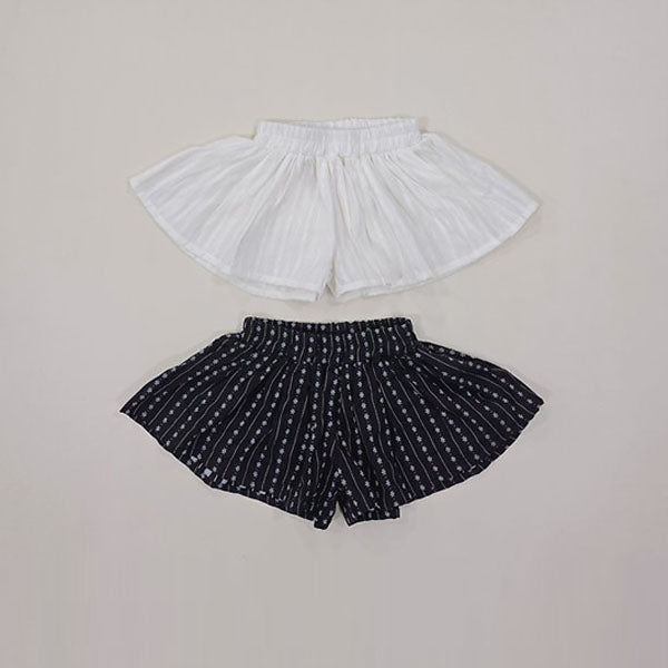 Embroidered Skort Korean toddler skort in black made in Korea