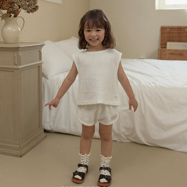 Pretty Jacquard Shorts Korean toddler shorts in ivory made in Korea