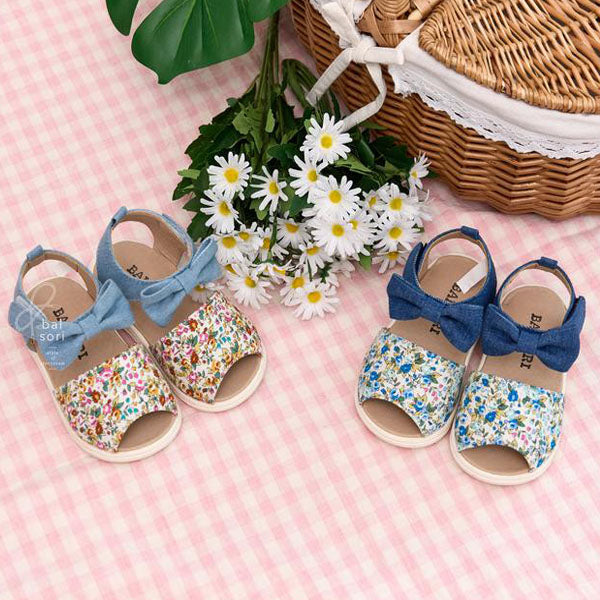 Y914 Pureum Squeaky Shoes Korean infant shoes in deep blue made in Korea