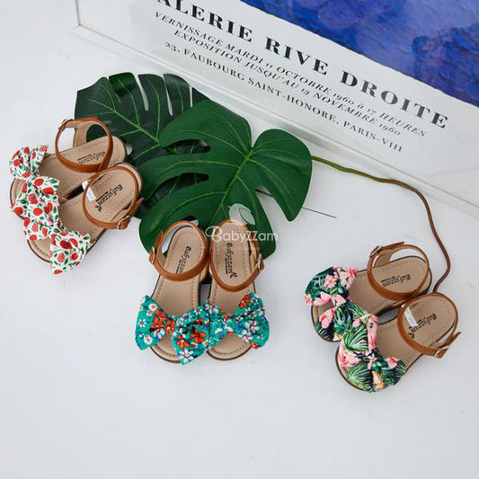 Y917 Trophy Sandals Korean infant shoes in black made in Korea